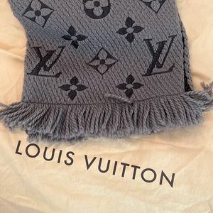 Louis Vuitton scarf